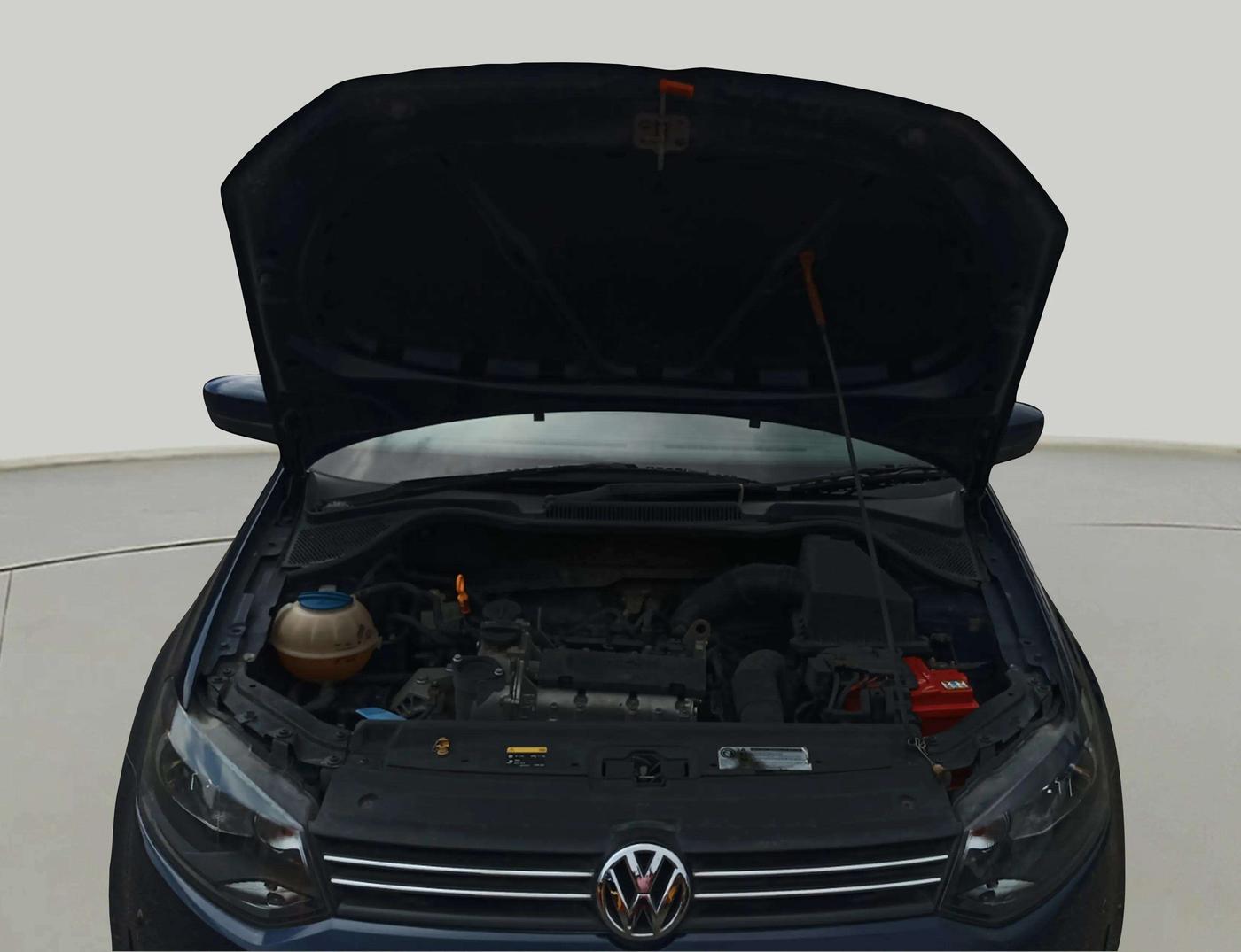 2013 Volkswagen Polo HIGHLINE1.2L, Petrol, Manual, 52,905 km, Open Bonet
