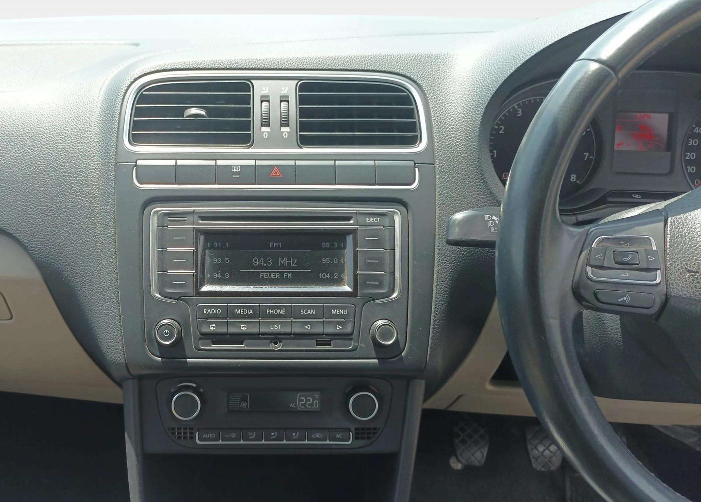 2013 Volkswagen Polo HIGHLINE1.2L, Petrol, Manual, 52,905 km, Air Conditioner