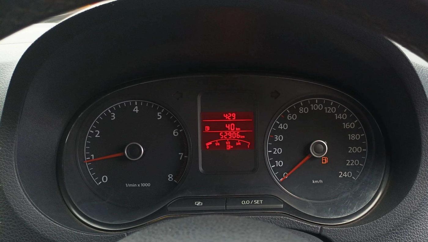 2013 Volkswagen Polo HIGHLINE1.2L, Petrol, Manual, 52,905 km, Odometer Image