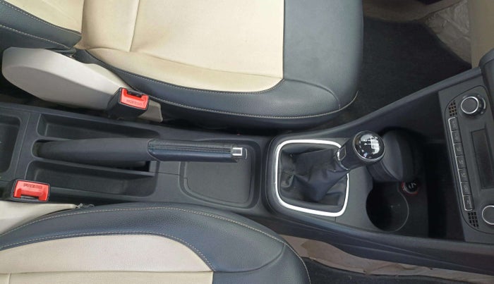 2013 Volkswagen Polo HIGHLINE1.2L, Petrol, Manual, 52,905 km, Gear Lever