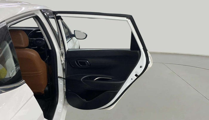 2021 Hyundai NEW I20 ASTA 1.2 AT, Petrol, Automatic, 29,796 km, RHS Rear Door