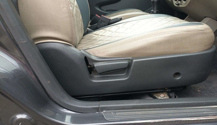 2015 Maruti Alto K10 VXI, Petrol, Manual, 34,237 km, Driver Side Adjustment Panel