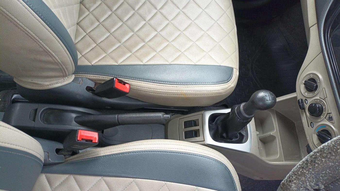 2015 Maruti Alto K10 VXI, Petrol, Manual, 34,237 km, Gear Lever