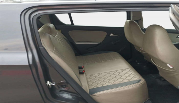 2015 Maruti Alto K10 VXI, Petrol, Manual, 34,237 km, Right Side Rear Door Cabin