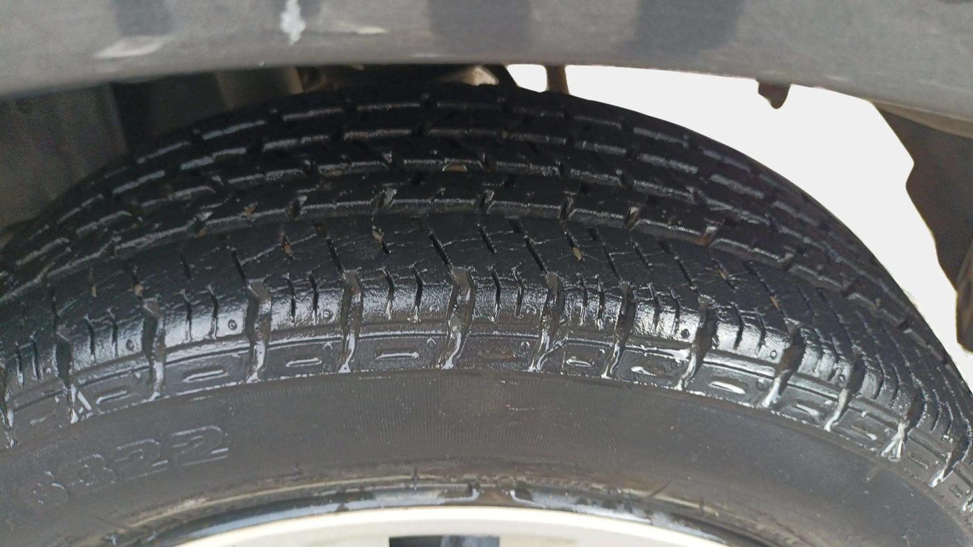 2015 Maruti Alto K10 VXI, Petrol, Manual, 34,237 km, Left Rear Tyre Tread