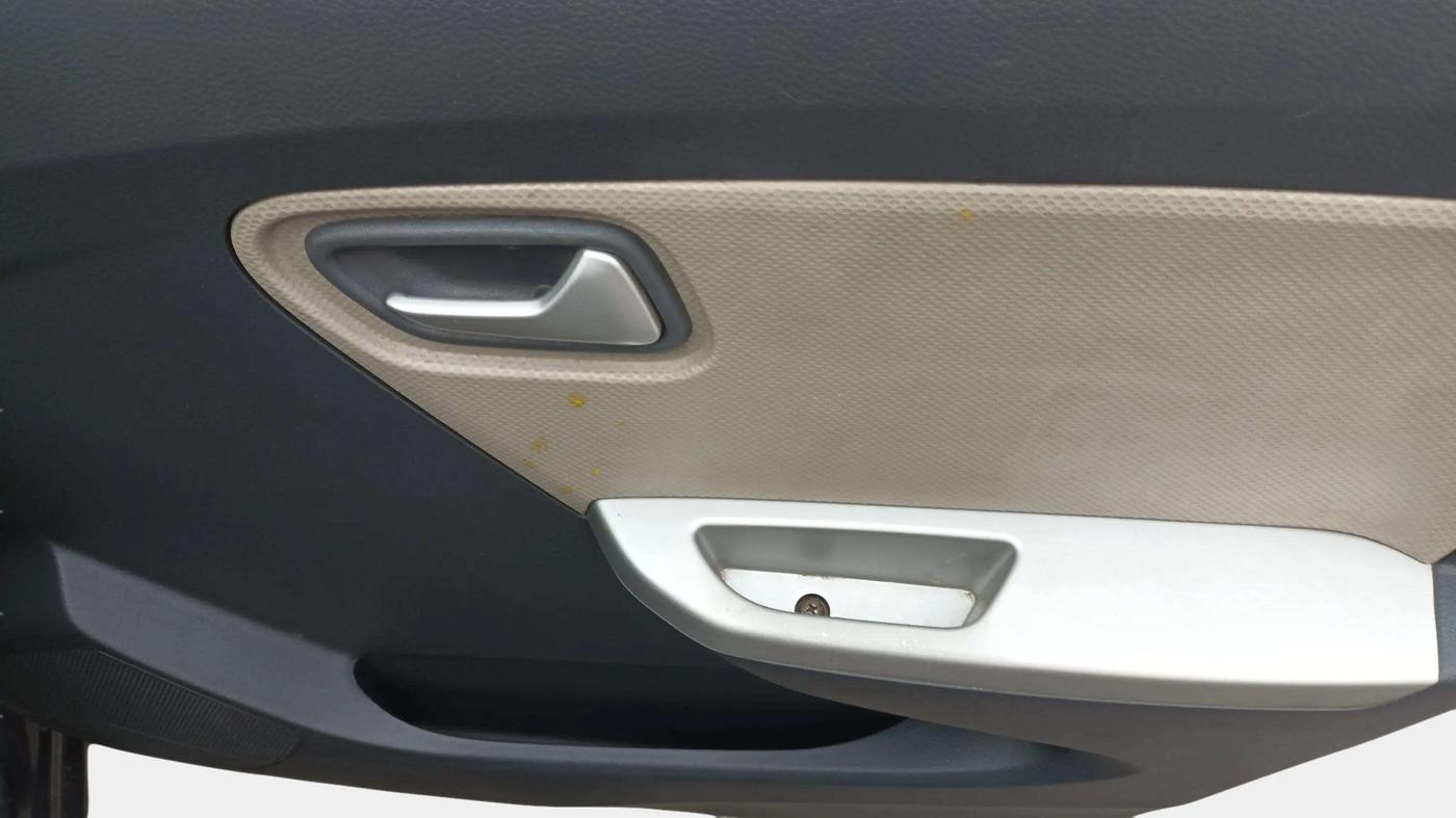 2015 Maruti Alto K10 VXI, Petrol, Manual, 34,237 km, Driver Side Door Panels Control