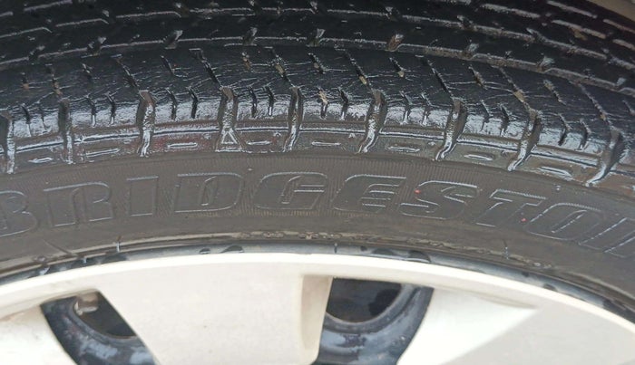2015 Maruti Alto K10 VXI, Petrol, Manual, 34,237 km, Right Rear Tyre Tread