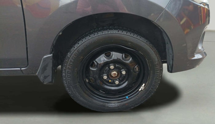 2015 Maruti Alto K10 VXI, Petrol, Manual, 34,237 km, Right Front Wheel