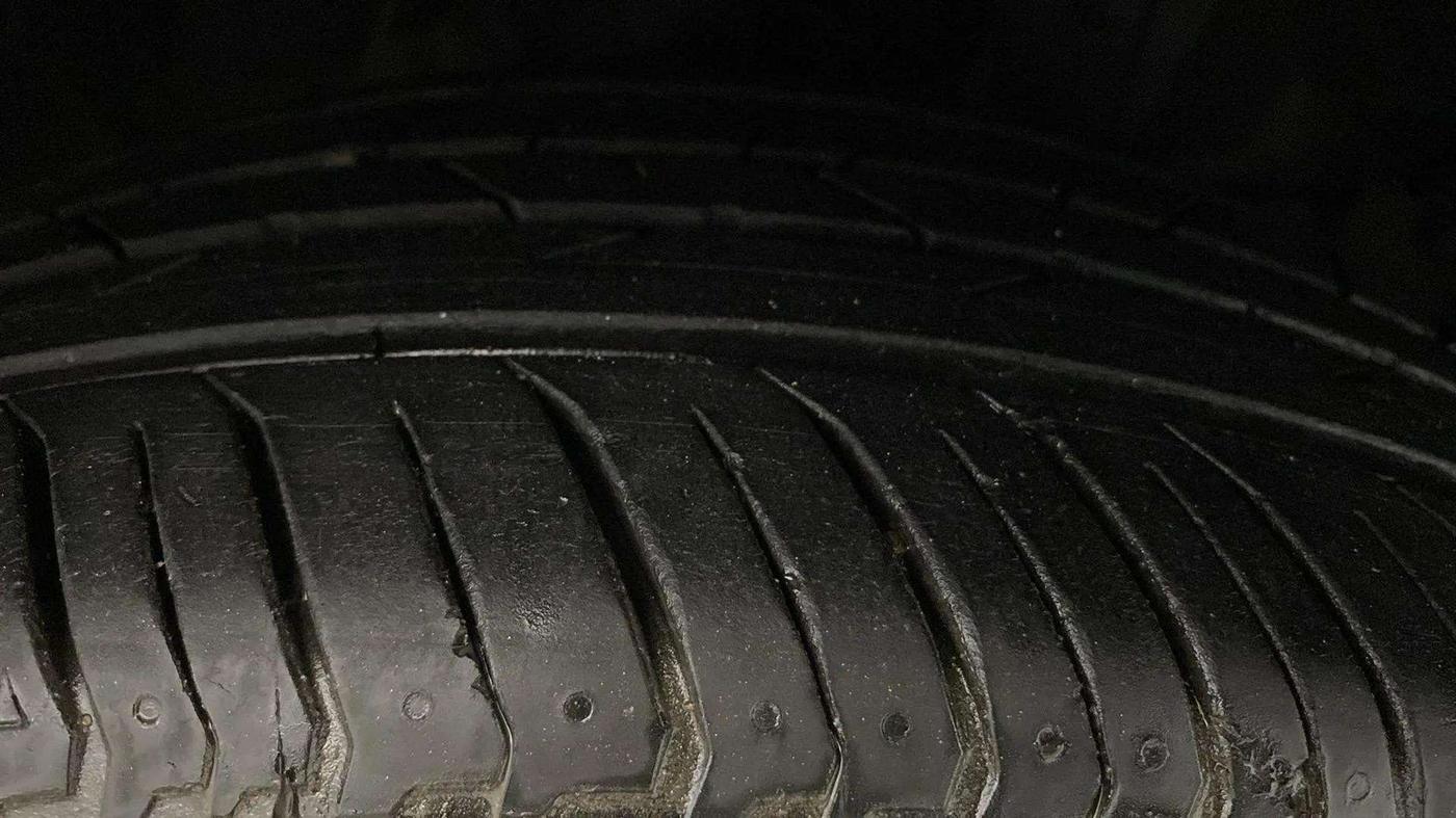 2017 Honda WR-V 1.2L I-VTEC VX MT, Petrol, Manual, 55,431 km, Right Front Tyre Tread