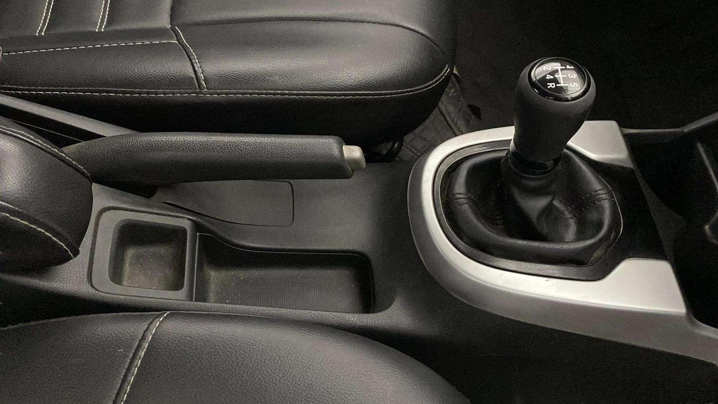 2017 Honda WR-V 1.2L I-VTEC VX MT, Petrol, Manual, 55,431 km, Gear Lever
