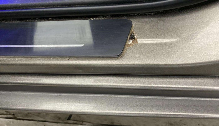2019 Maruti Baleno ZETA CVT PETROL 1.2, Petrol, Automatic, 48,324 km, Left running board - Minor scratches