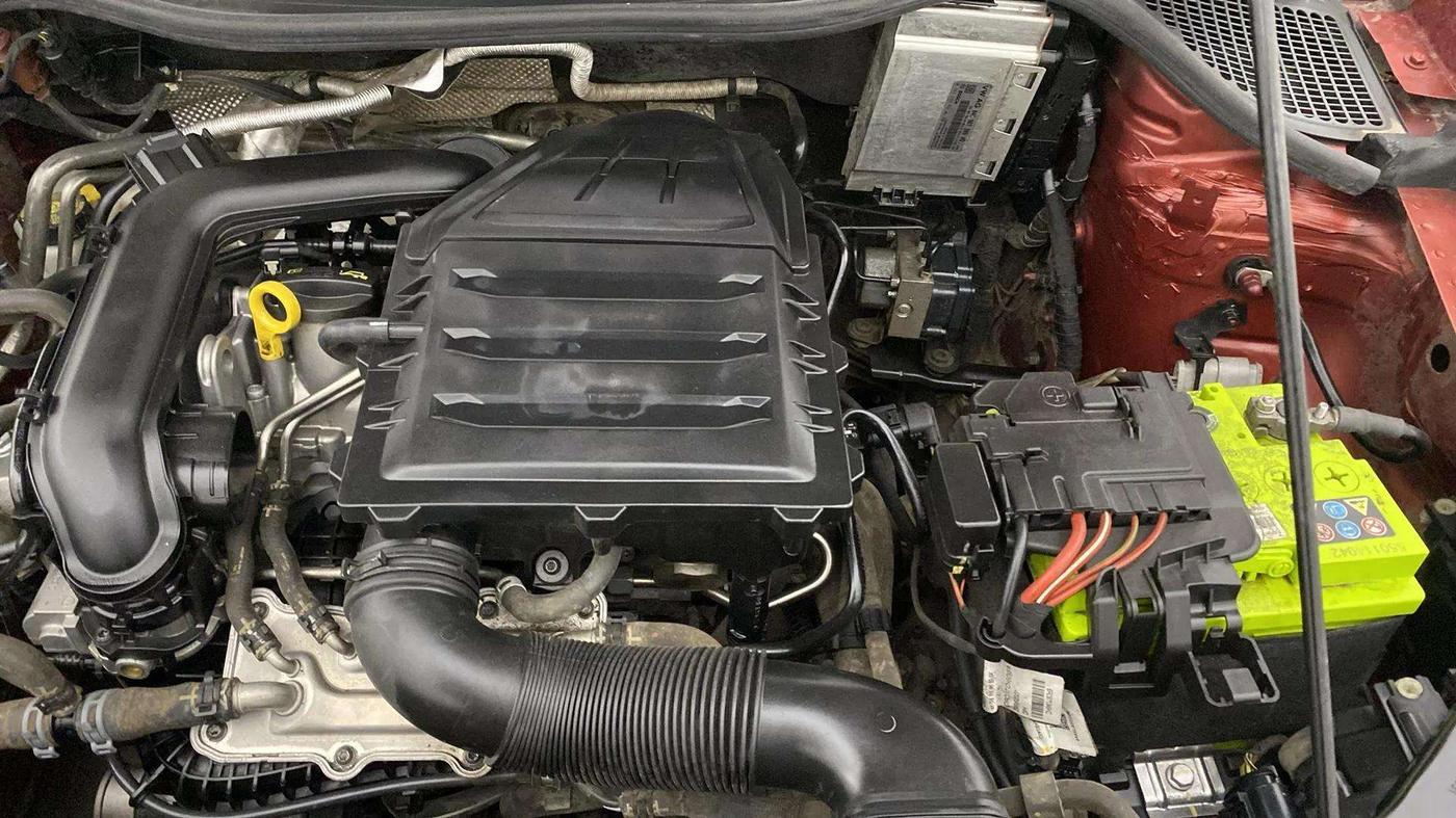 2020 Volkswagen Polo HIGHLINE PLUS 1.0L TSI, Petrol, Manual, 66,668 km, Engine View - Left