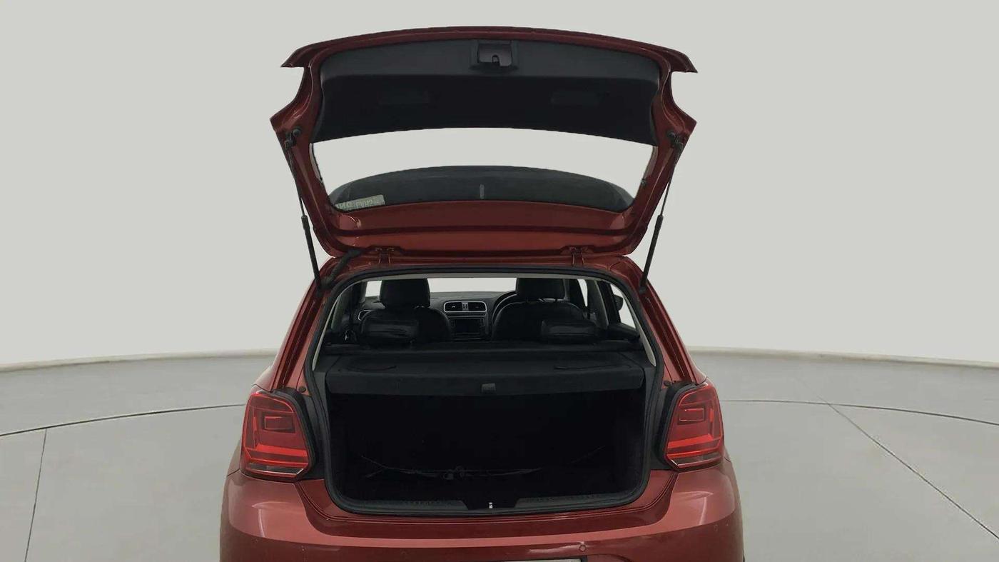 2020 Volkswagen Polo HIGHLINE PLUS 1.0L TSI, Petrol, Manual, 66,668 km, Boot Door Open