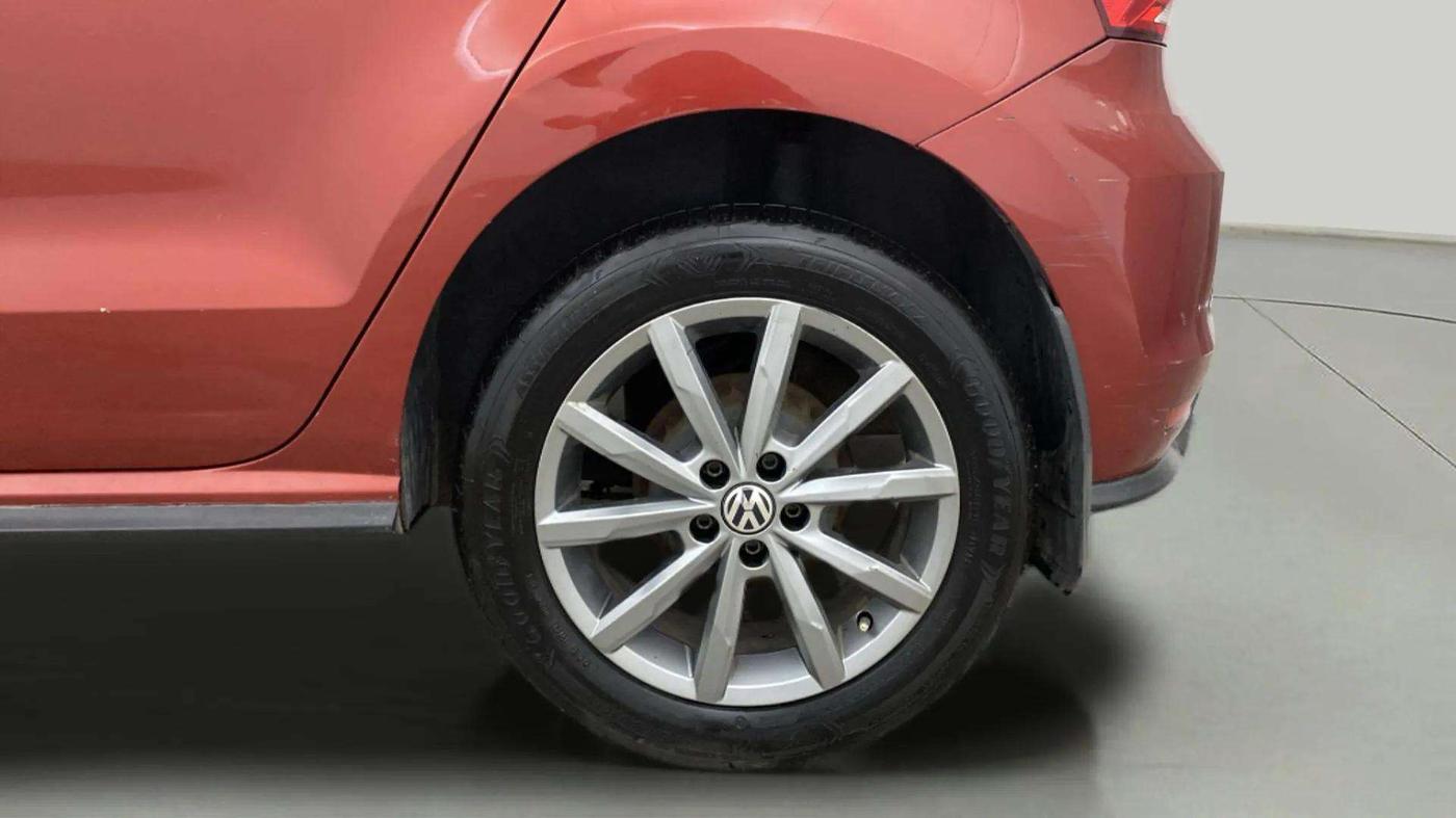 2020 Volkswagen Polo HIGHLINE PLUS 1.0L TSI, Petrol, Manual, 66,668 km, Left Rear Wheel