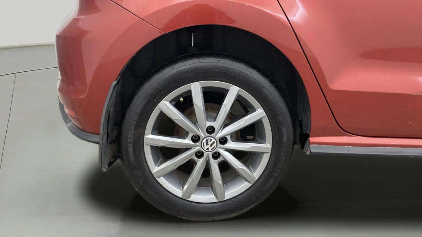 2020 Volkswagen Polo HIGHLINE PLUS 1.0L TSI, Petrol, Manual, 66,668 km, Right Rear Wheel