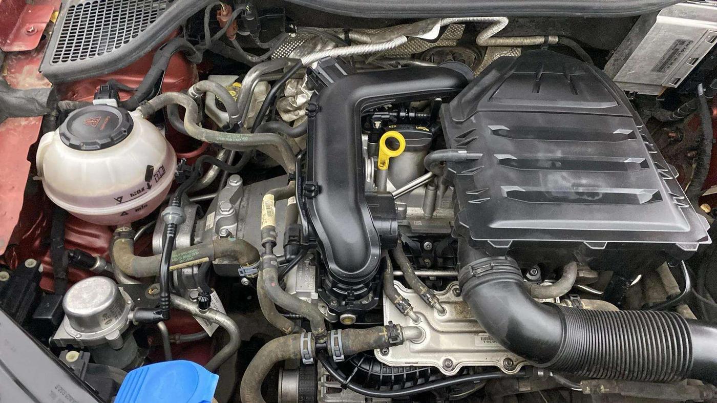 2020 Volkswagen Polo HIGHLINE PLUS 1.0L TSI, Petrol, Manual, 66,668 km, Engine View - Right