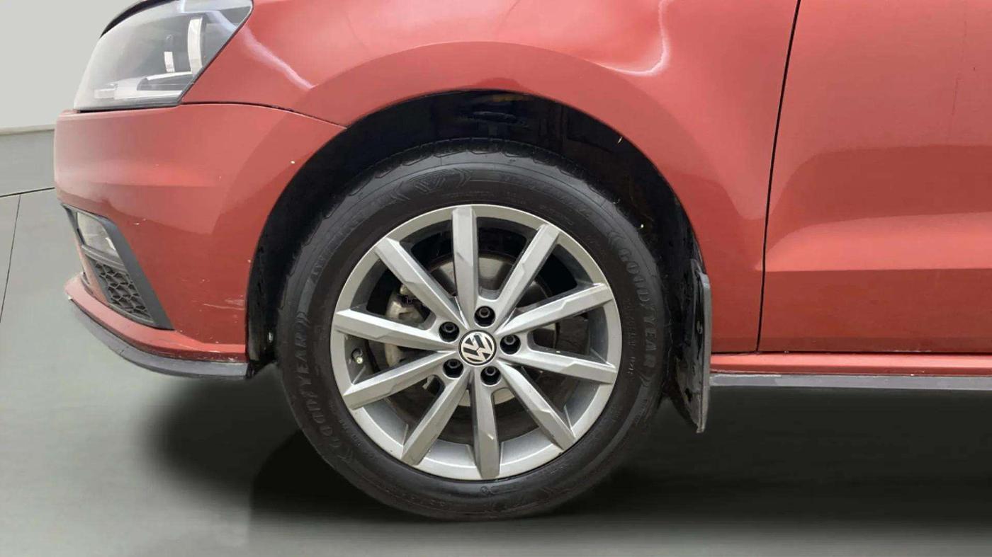 2020 Volkswagen Polo HIGHLINE PLUS 1.0L TSI, Petrol, Manual, 66,668 km, Left Front Wheel