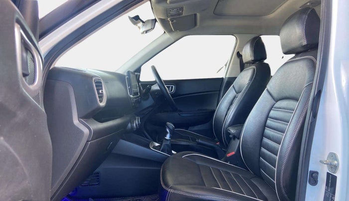 2021 Hyundai VENUE SX 1.5 CRDI, Diesel, Manual, 82,427 km, Right Side Front Door Cabin