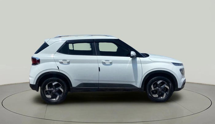 2021 Hyundai VENUE SX 1.5 CRDI, Diesel, Manual, 82,427 km, Right Side View