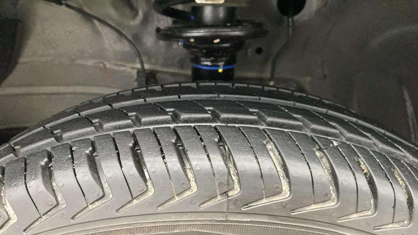 2024 Maruti Alto K10 VXI PLUS, Petrol, Manual, 3,563 km, Left Front Tyre Tread