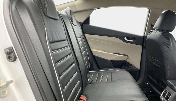 2018 Hyundai Verna 1.6 VTVT SX, Petrol, Manual, 48,630 km, Right Side Rear Door Cabin