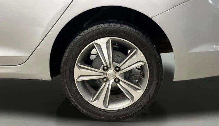 2018 Hyundai Verna 1.6 VTVT SX, Petrol, Manual, 48,630 km, Left Rear Wheel