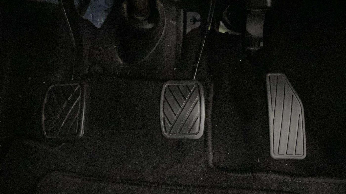 2020 Maruti IGNIS ZETA 1.2, Petrol, Manual, 23,788 km, Pedals