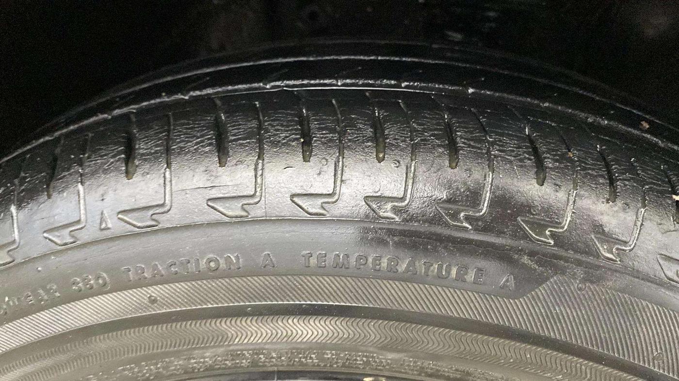 2020 Maruti IGNIS ZETA 1.2, Petrol, Manual, 23,788 km, Right Front Tyre Tread