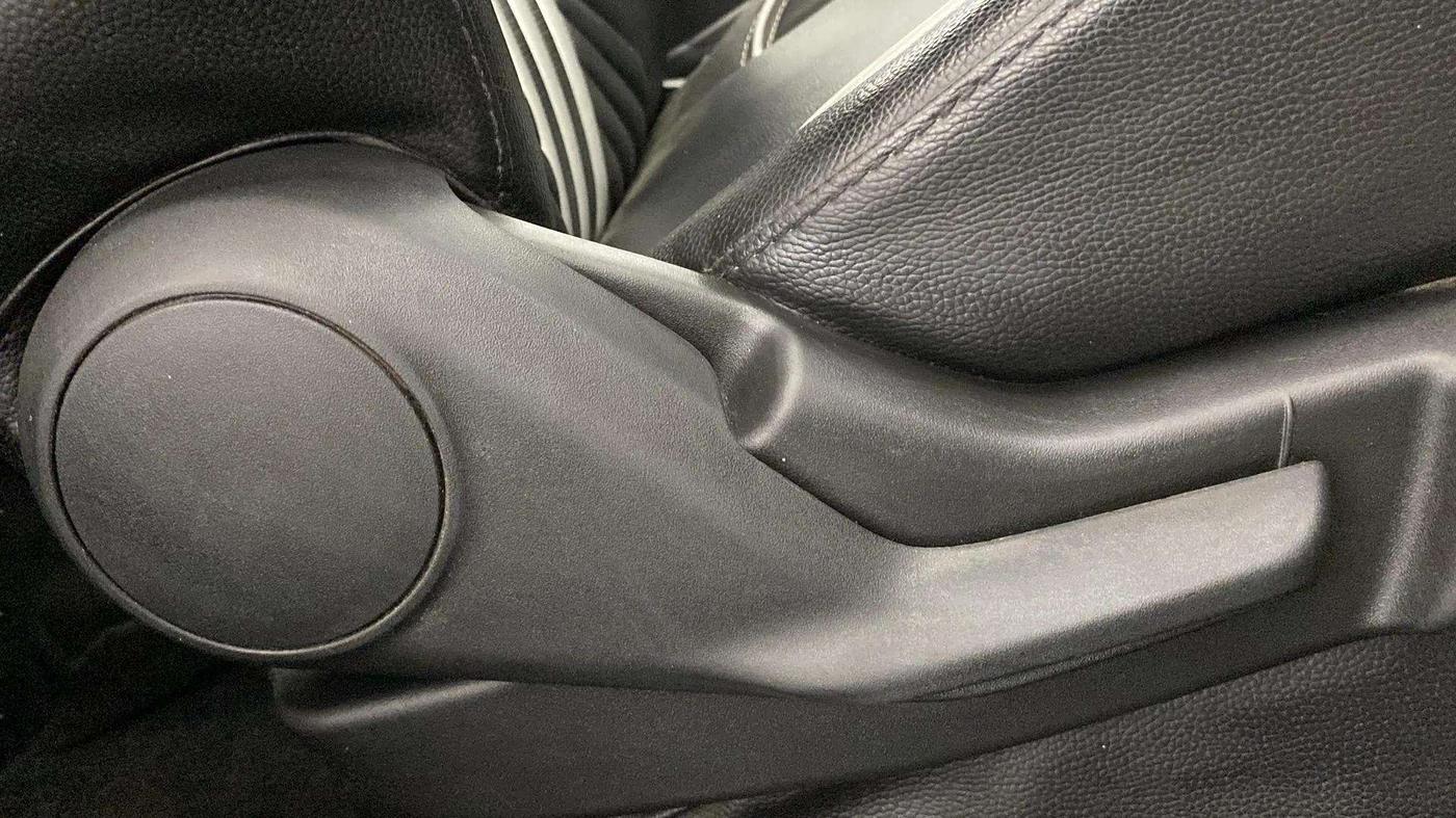 2020 Maruti IGNIS ZETA 1.2, Petrol, Manual, 23,788 km, Driver Side Adjustment Panel