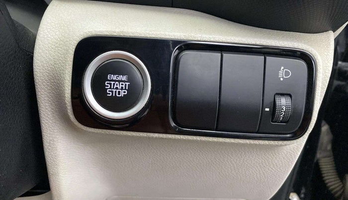 2020 KIA SONET HTX 1.0 IMT, Petrol, Manual, 31,900 km, Keyless Start/ Stop Button