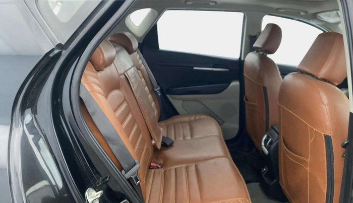 2020 KIA SONET HTX 1.0 IMT, Petrol, Manual, 31,900 km, Right Side Rear Door Cabin