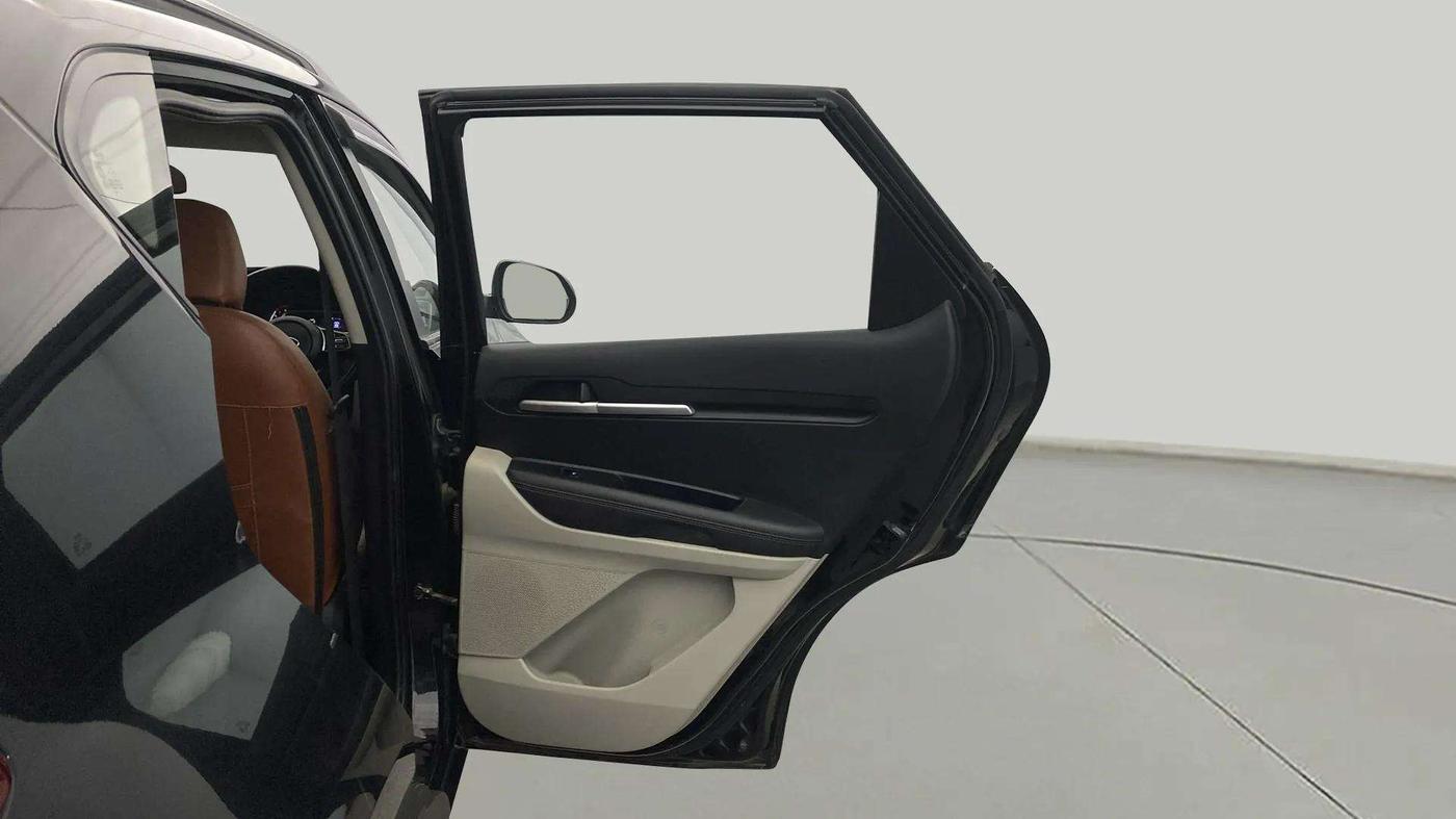 2020 KIA SONET HTX 1.0 IMT, Petrol, Manual, 31,900 km, RHS Rear Door