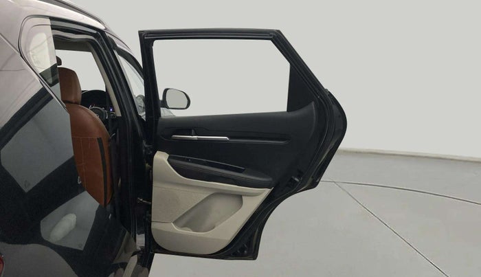 2020 KIA SONET HTX 1.0 IMT, Petrol, Manual, 31,900 km, RHS Rear Door