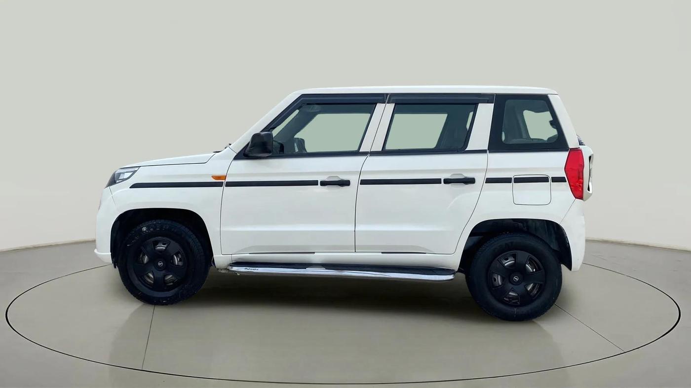2021 Mahindra BOLERO NEO N 4, Diesel, Manual, 28,331 km, Left Side