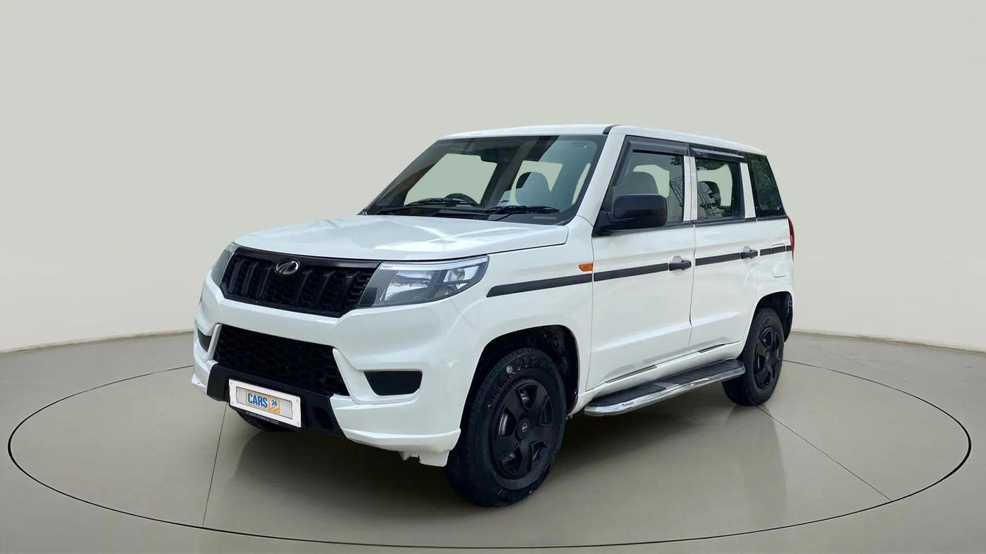 2021 Mahindra BOLERO NEO N 4, Diesel, Manual, 28,331 km, Left Front Diagonal