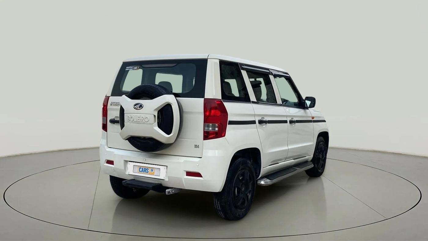 2021 Mahindra BOLERO NEO N 4, Diesel, Manual, 28,331 km, Right Back Diagonal
