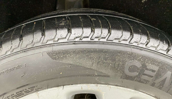 2017 Maruti Baleno ALPHA PETROL 1.2, Petrol, Manual, 67,182 km, Right Rear Tyre Tread
