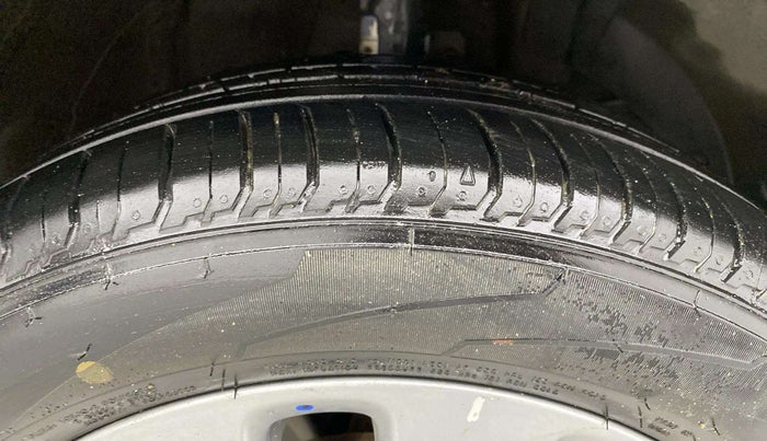 2017 Maruti Baleno ALPHA PETROL 1.2, Petrol, Manual, 67,182 km, Right Front Tyre Tread