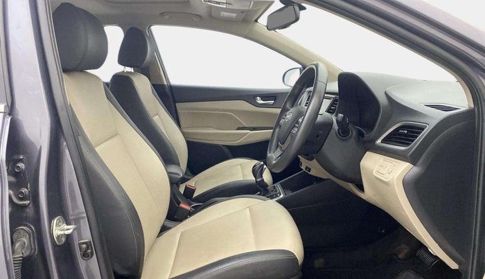 2019 Hyundai Verna 1.6 VTVT SX (O) AT, Petrol, Automatic, 33,280 km, Right Side Front Door Cabin