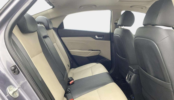 2019 Hyundai Verna 1.6 VTVT SX (O) AT, Petrol, Automatic, 33,280 km, Right Side Rear Door Cabin