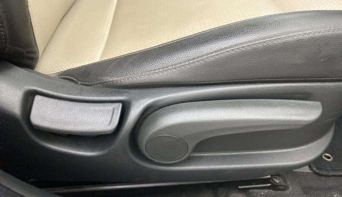 2019 Hyundai Verna 1.6 VTVT SX (O) AT, Petrol, Automatic, 33,280 km, Driver Side Adjustment Panel