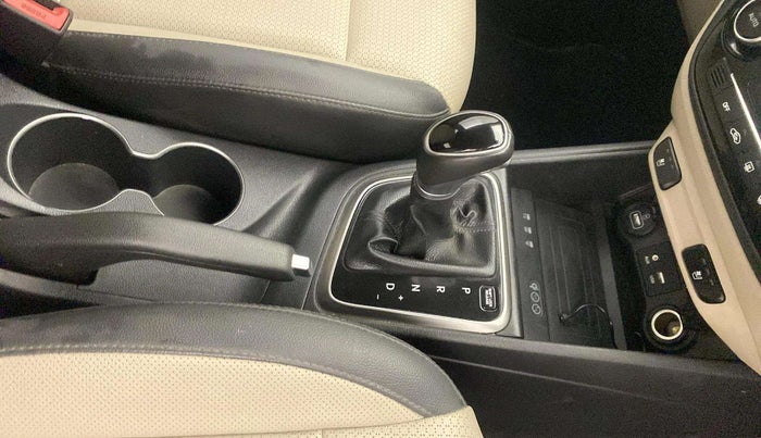 2019 Hyundai Verna 1.6 VTVT SX (O) AT, Petrol, Automatic, 33,280 km, Gear Lever