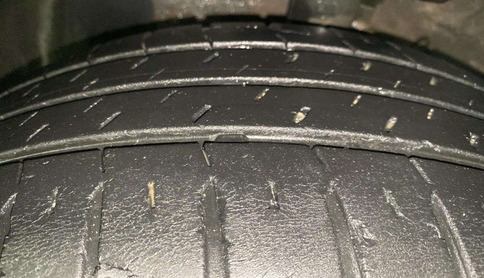 2019 Hyundai Verna 1.6 VTVT SX (O) AT, Petrol, Automatic, 33,280 km, Left Front Tyre Tread