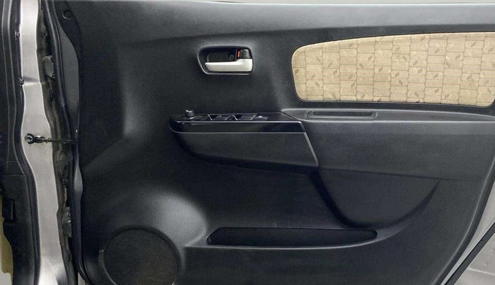 2017 Maruti Wagon R 1.0 VXI (O) AMT, Petrol, Automatic, 49,532 km, Driver Side Door Panels Control