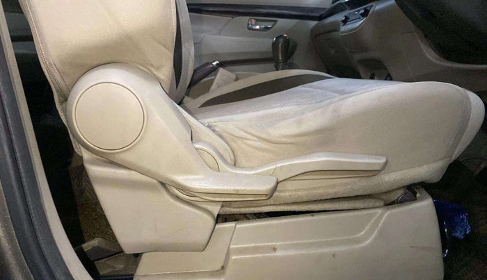 2020 Maruti Ertiga ZXI SHVS, Petrol, Manual, 74,250 km, Driver Side Adjustment Panel