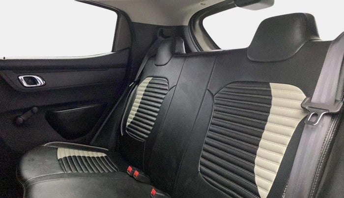 2018 Renault Kwid RXT 1.0 AMT (O), Petrol, Automatic, 51,757 km, Right Side Rear Door Cabin
