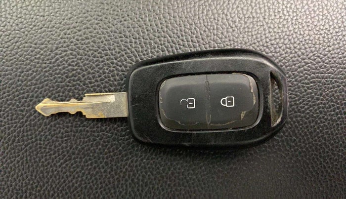 2018 Renault Kwid RXT 1.0 AMT (O), Petrol, Automatic, 51,757 km, Key Close Up