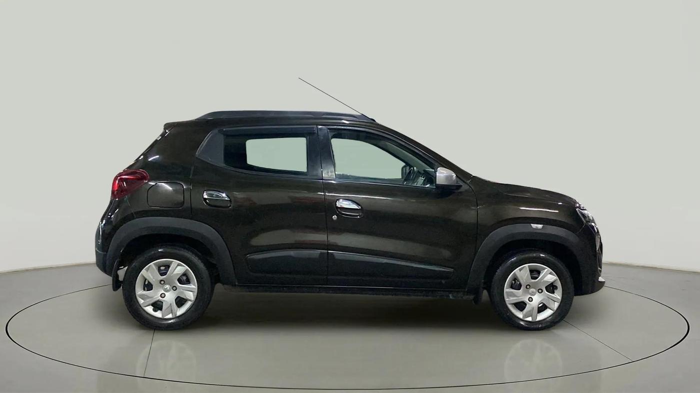 2022 Renault Kwid RXT 1.0 (O), Petrol, Manual, 52,172 km, Right Side View