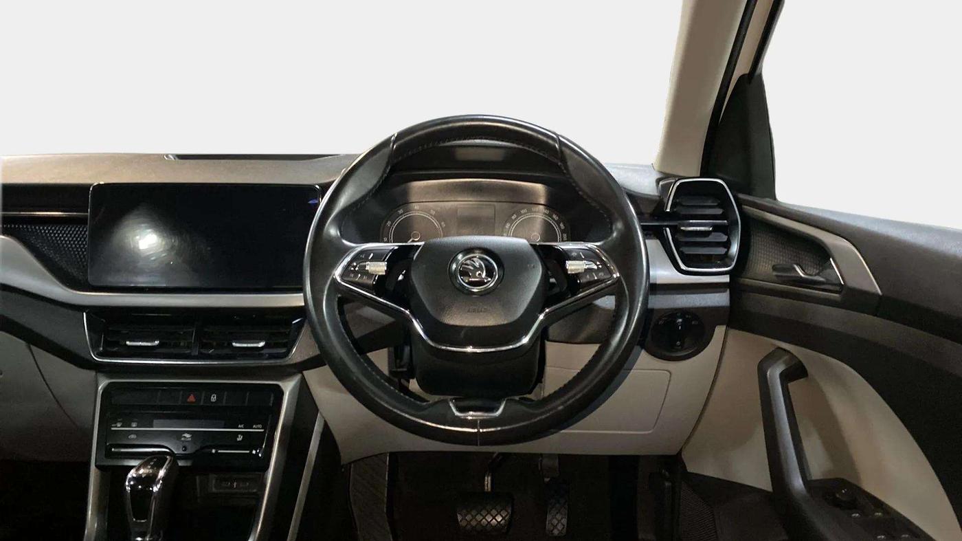 2022 Skoda KUSHAQ AMBITION 1.0L TSI AT, Petrol, Automatic, 59,676 km, Steering Wheel Close Up