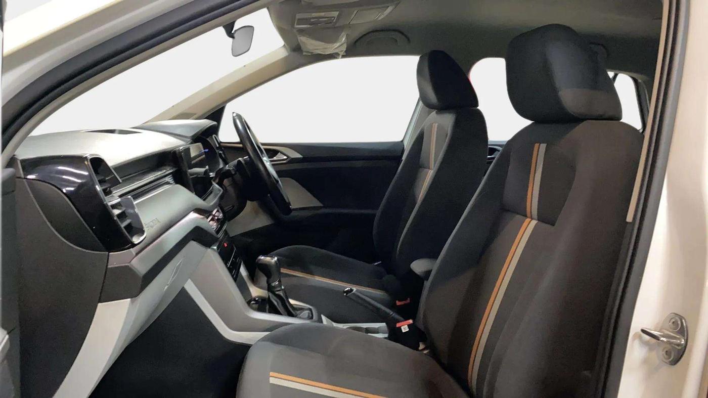 2022 Skoda KUSHAQ AMBITION 1.0L TSI AT, Petrol, Automatic, 59,676 km, Right Side Front Door Cabin